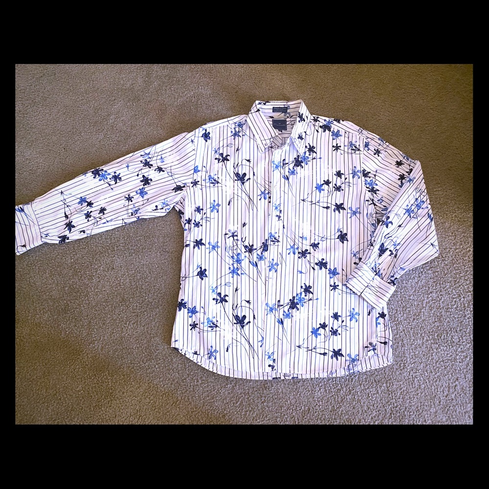 NWOT Faconnable Men L/S dress Shirt  blue & white